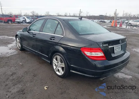 2010 Mercedes-Benz C 300 Sport 4Matic из США, поврежденный, VIN WDDGF8BB4AR089861